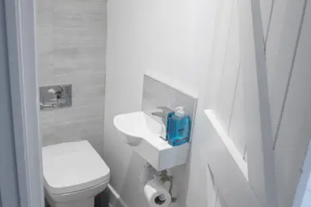 06374f0f01cd875818c304a81e58359176ba47616c86395733e551b2b30f7081