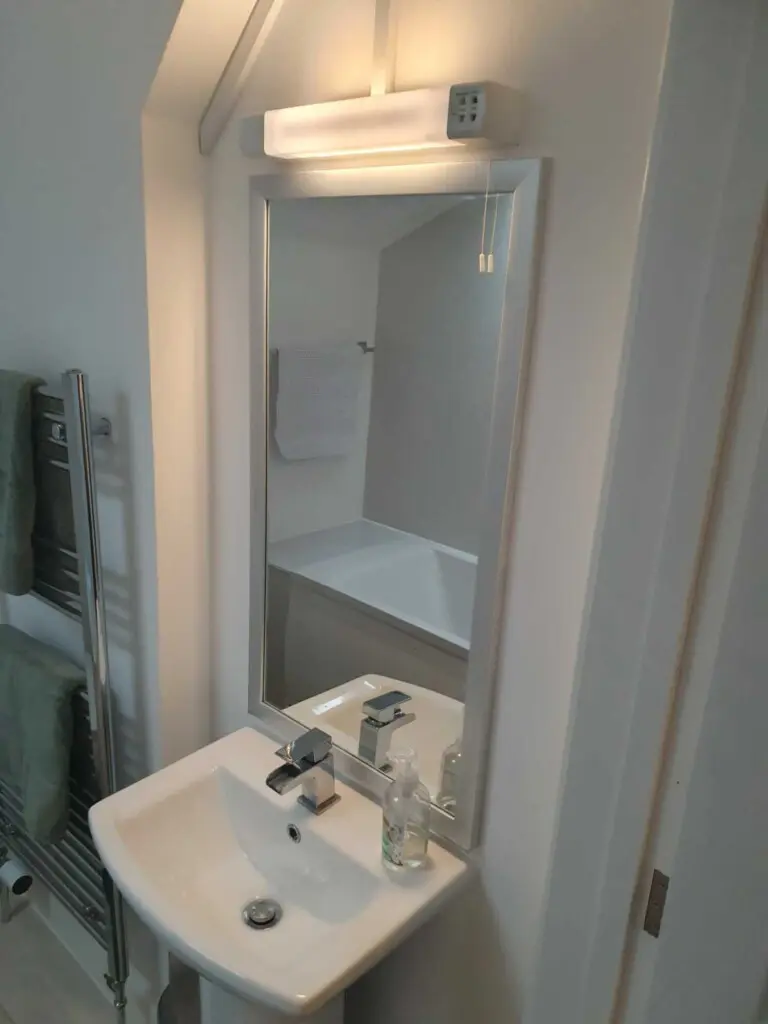 07029b936bd065b14c693fb7dc0eead42220444cbb5cbde221d2b75f19fb9355