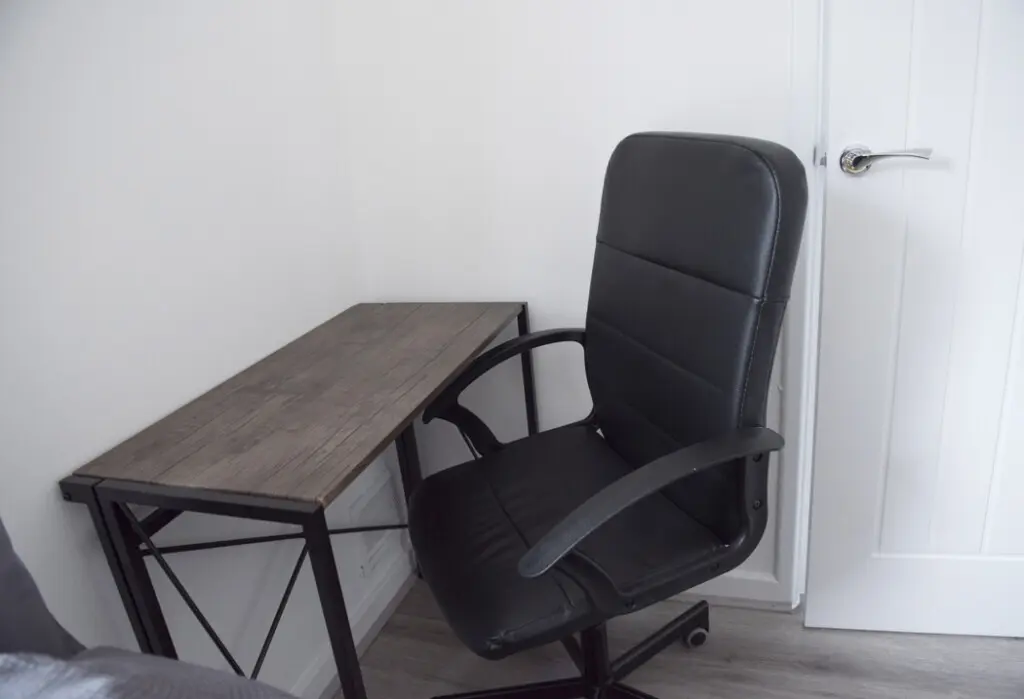 43eb3b98850e2498d69c3cd11380b6a9a7fae94bcd6cdaee48ea45d8ed244329