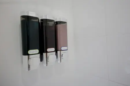 562d8c59dbcfca9f33c8256ac38c00bb4f83e7b94709a460bb5bfcbef522ef10