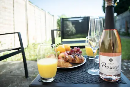 955a0e6af94b921e619fecebcf14c7e17e0d44a72af980853c86ec3bb08b415b