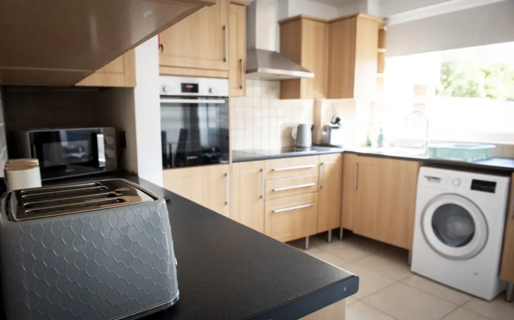 c8751d455fdb64938cf6b95facfb485c11c6cffc83bc0fb2489d63e5ce2ce43a