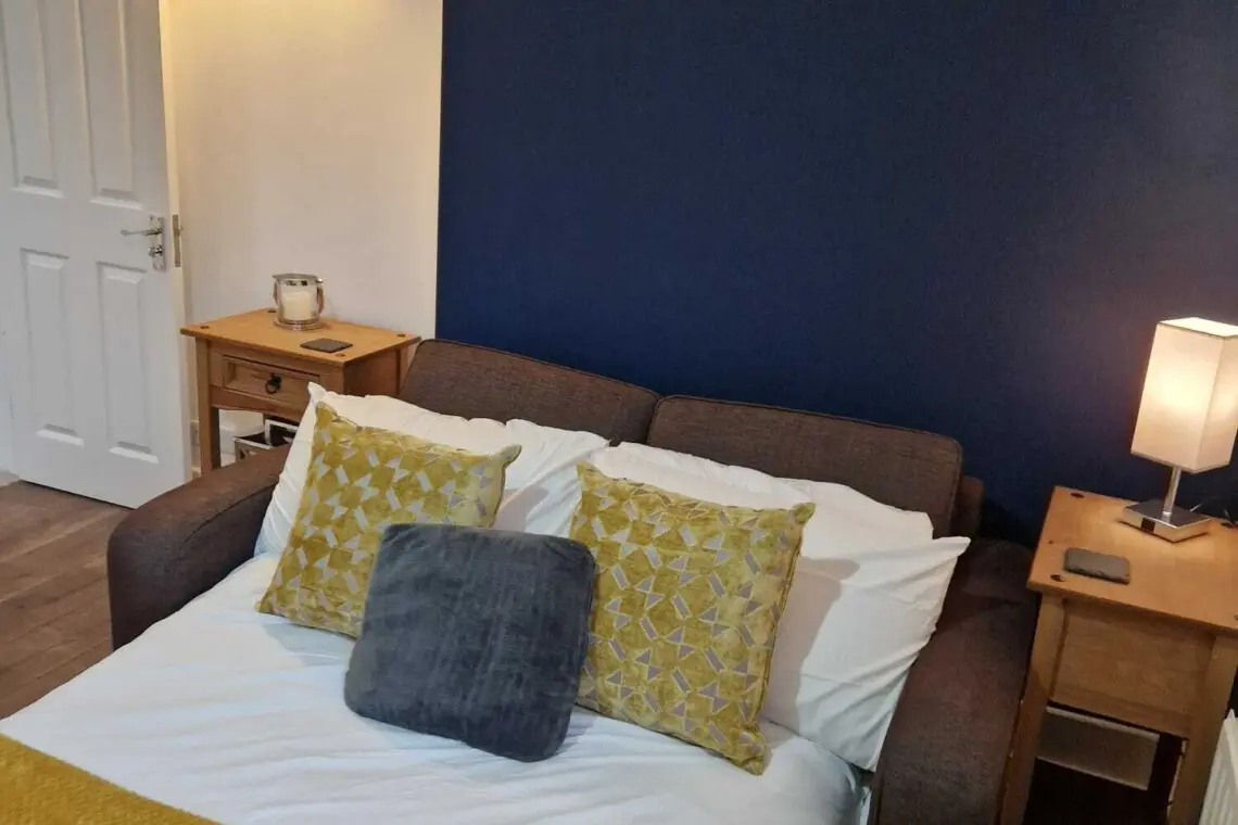 e985ba0d8b703e97b2a06cff64276272ee1c26a3d2fe57029ab0a99d20162afc