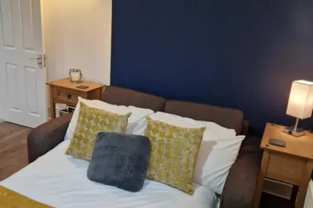 e985ba0d8b703e97b2a06cff64276272ee1c26a3d2fe57029ab0a99d20162afc