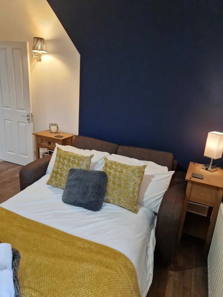 e985ba0d8b703e97b2a06cff64276272ee1c26a3d2fe57029ab0a99d20162afc