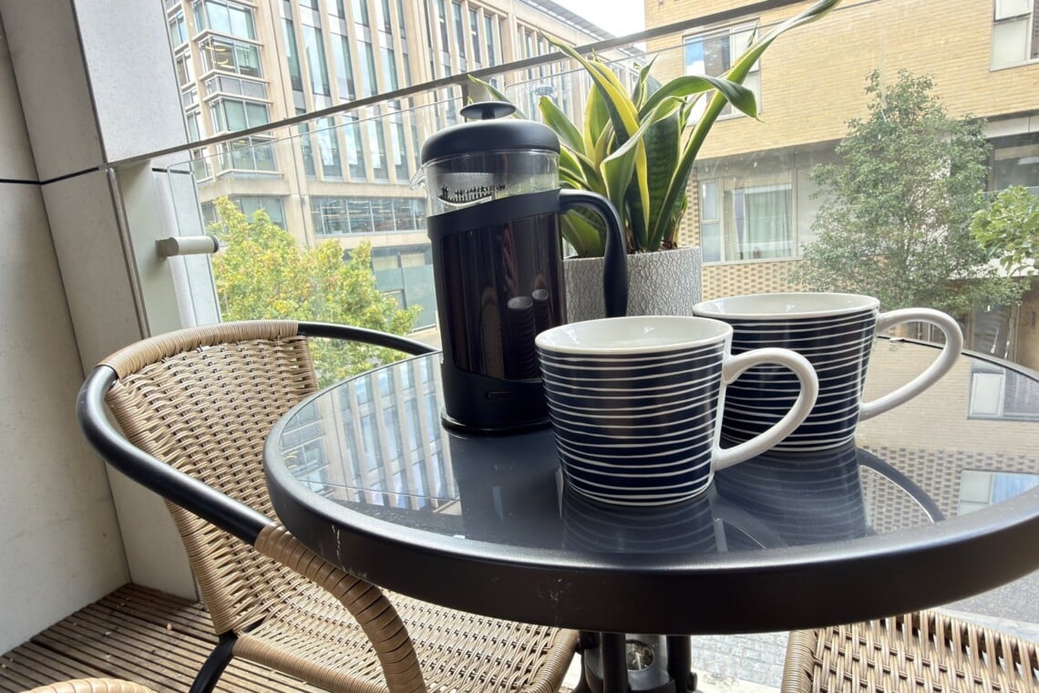 Station Rest, Cambridge: balcony