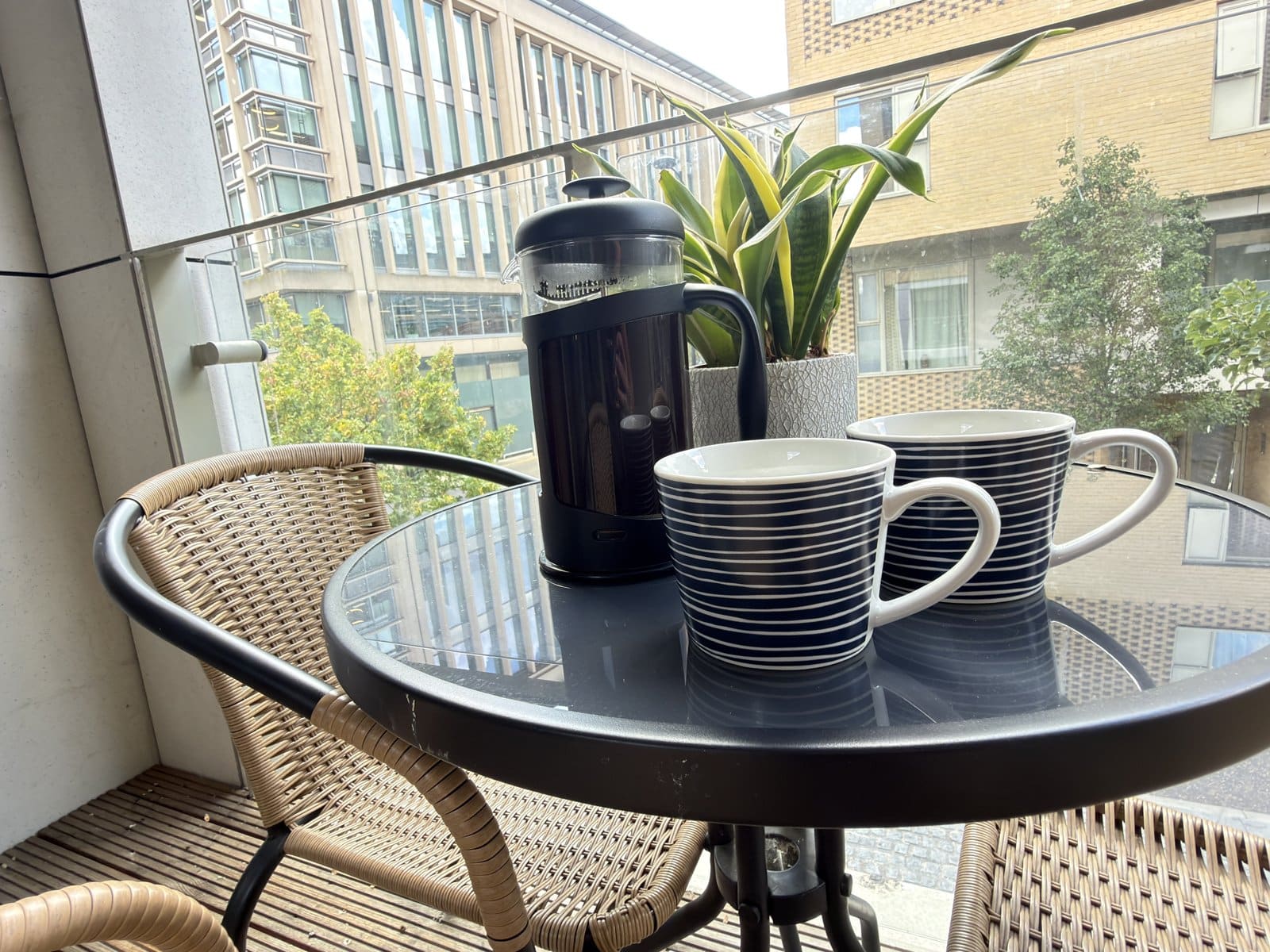 Station Rest, Cambridge: balcony
