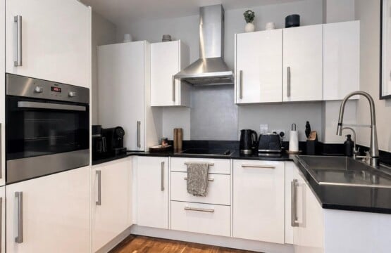 The Observatory, Cambridge: kitchen