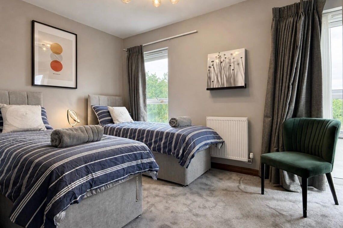 The Observatory, Cambridge: twin bedroom