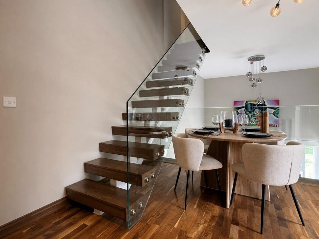 The Observatory, Cambridge: floating staircase