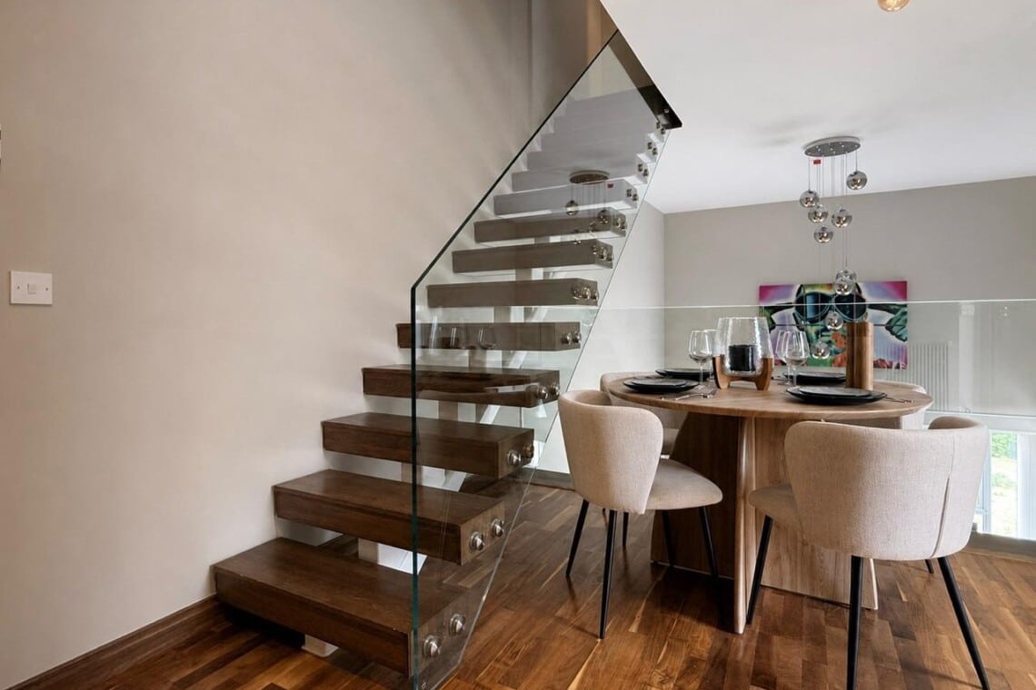 The Observatory, Cambridge: floating staircase
