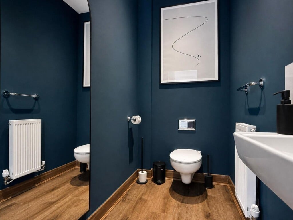 The Observatory, Cambridge: wc