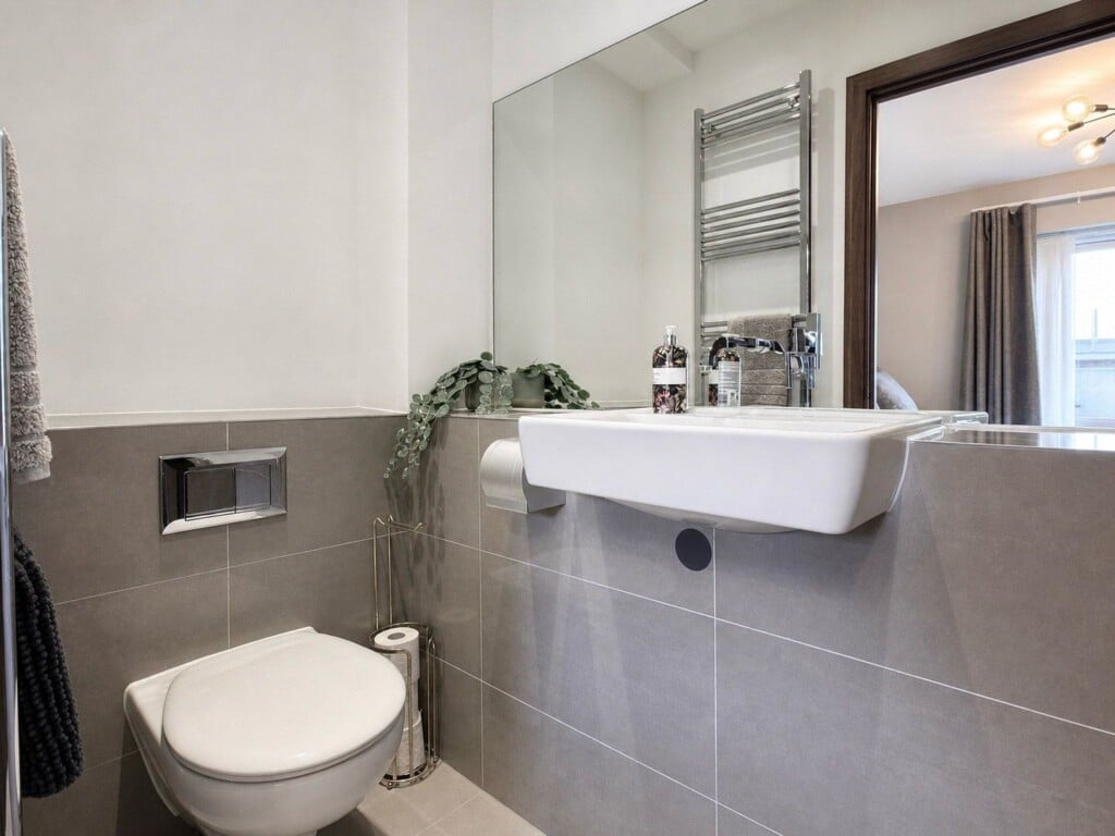 The Observatory, Cambridge: bathroom 2