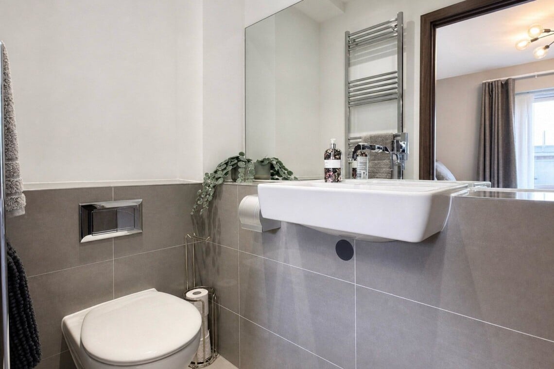 The Observatory, Cambridge: bathroom 2